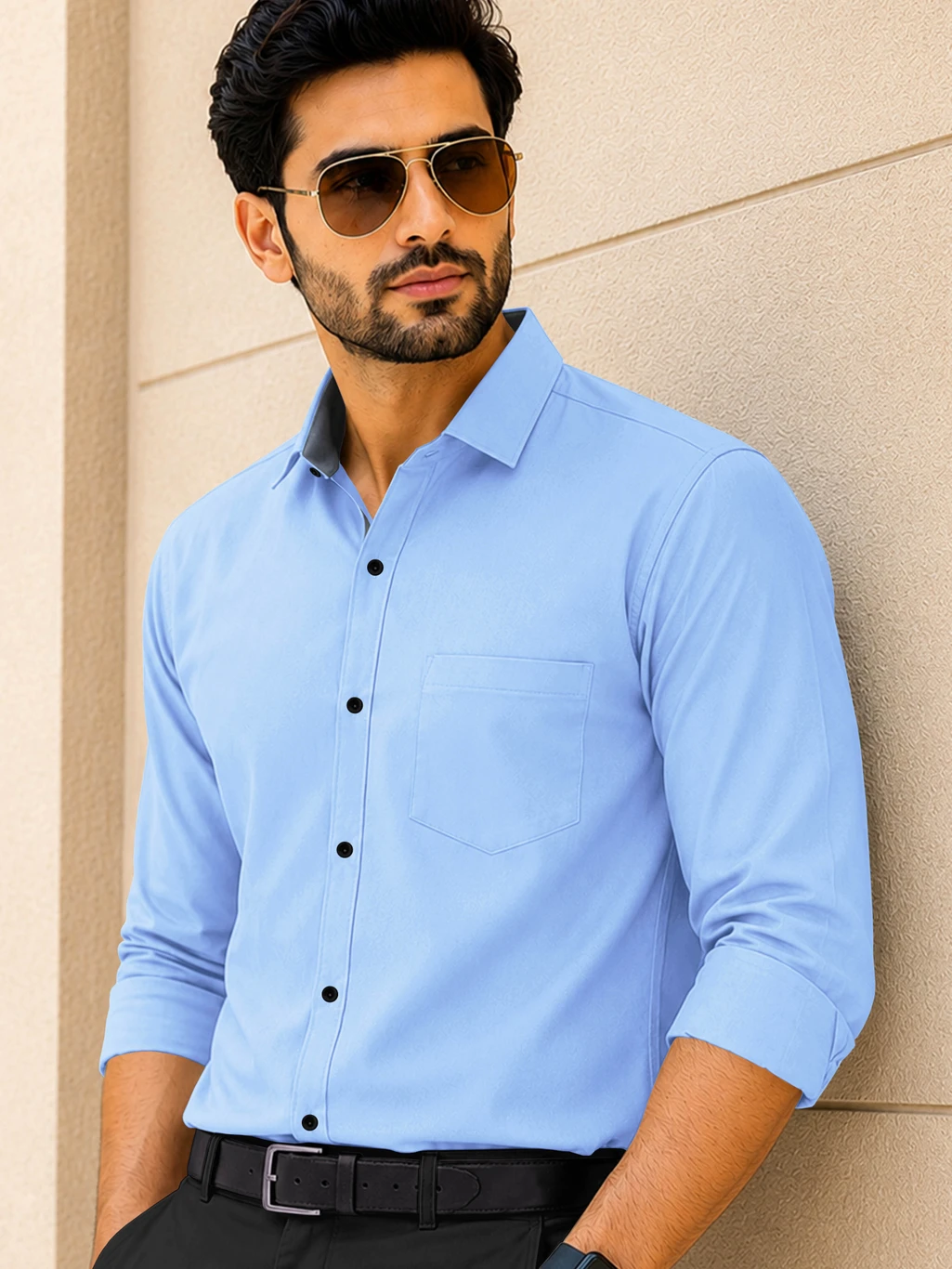 Men Regular Fit Solid Spread Collar Casual Shirt